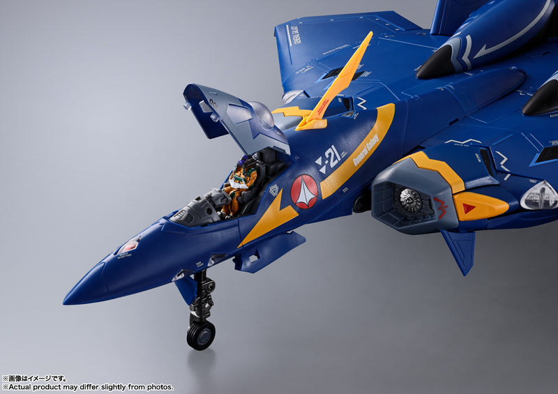Load image into Gallery viewer, Bandai - Macross Plus DX Chogokin - YF-21 (Guld Goa Bowman Use)