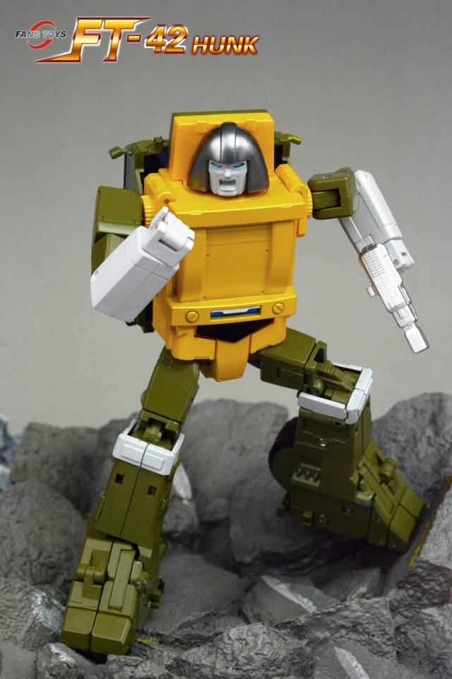 Load image into Gallery viewer, Fans Toys - FT-42 Hunk (Reissue)
