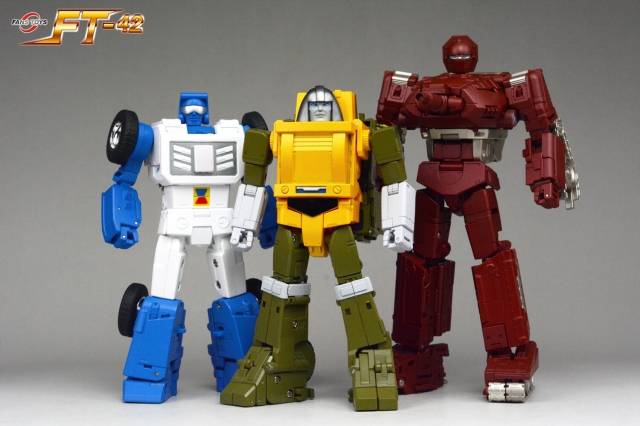Load image into Gallery viewer, Fans Toys - FT-42 Hunk (Reissue)
