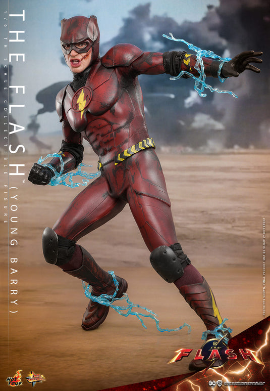 Hot Toys - The Flash (2023) - The Flash (Young Barry)