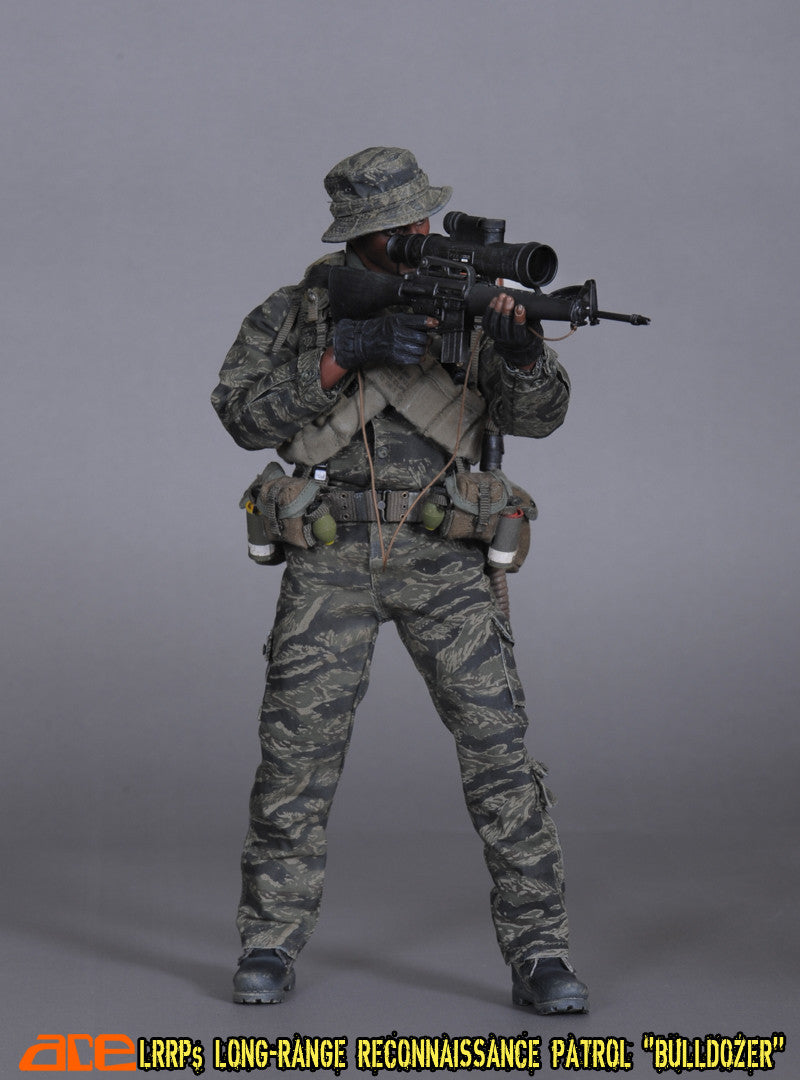 Load image into Gallery viewer, Ace Toys - Long-Range Reconnaissance Patrol "Bulldozer" (LRRP)