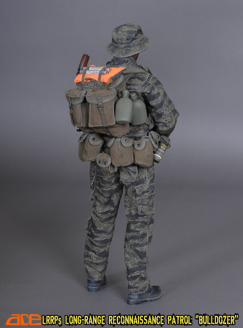 Load image into Gallery viewer, Ace Toys - Long-Range Reconnaissance Patrol "Bulldozer" (LRRP)