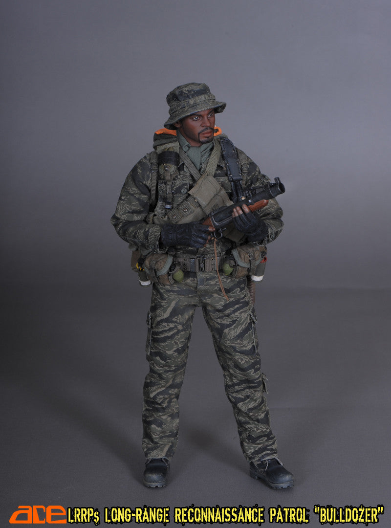 Load image into Gallery viewer, Ace Toys - Long-Range Reconnaissance Patrol "Bulldozer" (LRRP)