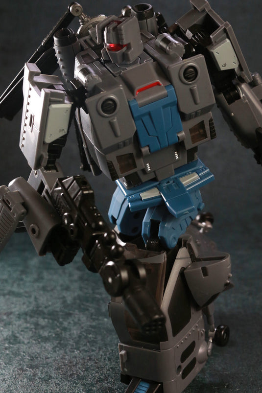 Unique Toys - Ragnaros - M-05 Rage Winterchill
