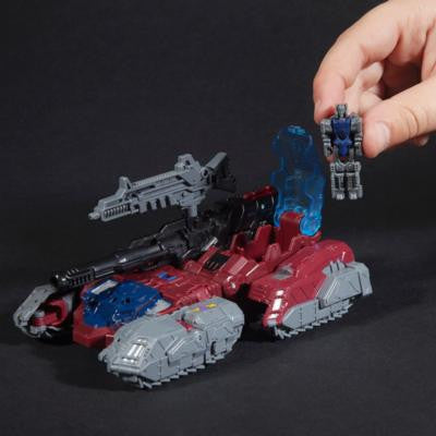 Load image into Gallery viewer, Transformers Generations Titans Return - Deluxe Wave 4 - Quake
