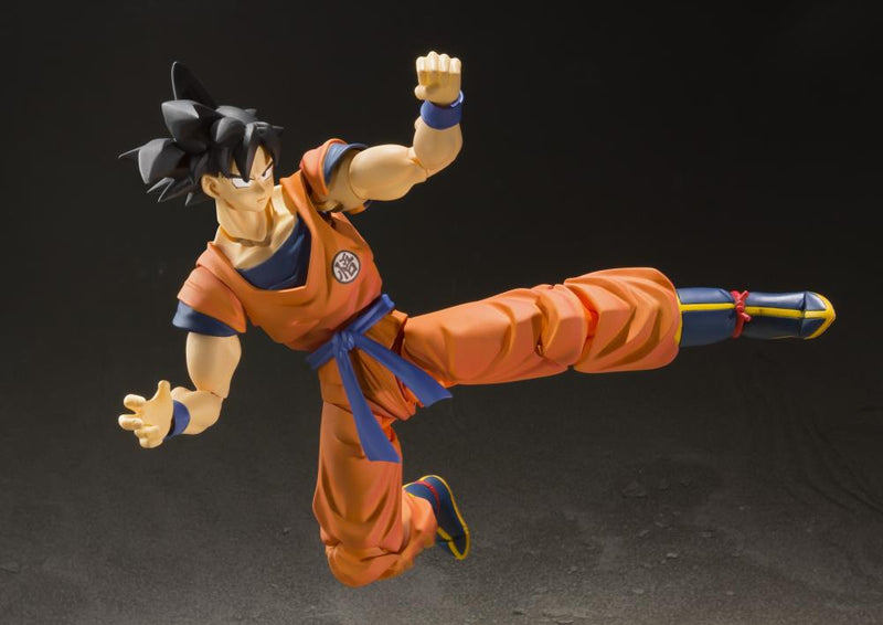 Load image into Gallery viewer, Bandai - S.H.Figuarts - Dragon Ball Z - Son Goku (A Saiyan Raised on Earth)
