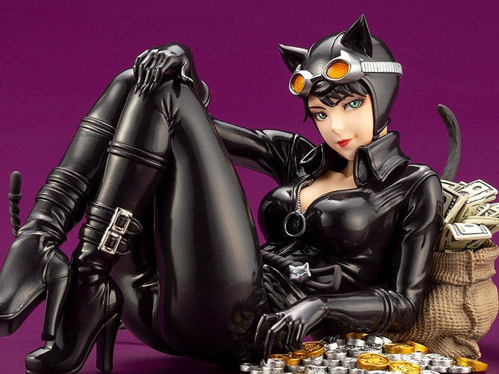 Kotobukiya - DC Comics Bishoujo Statue: Catwoman Returns – Ages