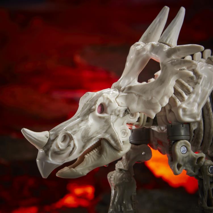 Load image into Gallery viewer, Transformers War for Cybertron: Kingdom - Deluxe Wave 2 Set of 3 Figures