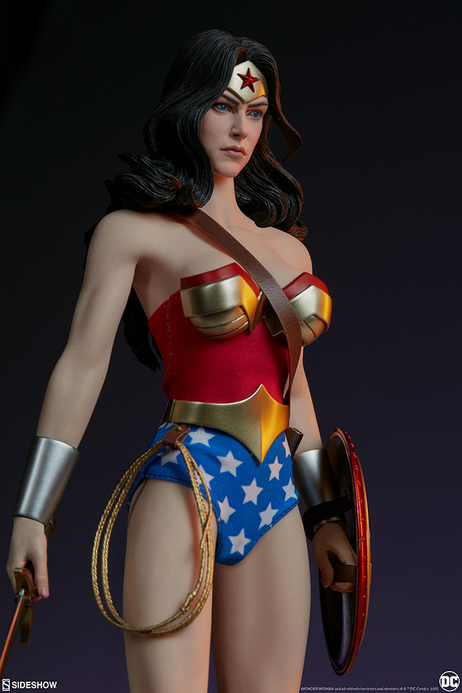 Load image into Gallery viewer, Sideshow - DC Comics: Wonder Woman
