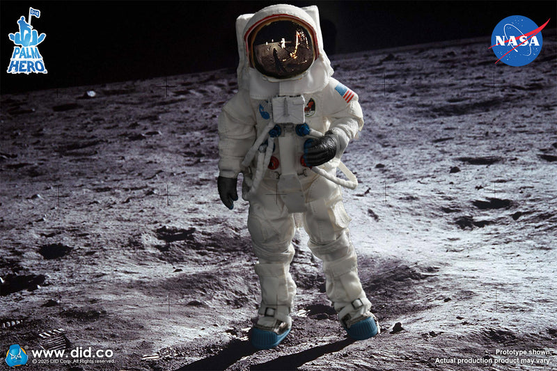 Load image into Gallery viewer, DID - 1/12 Palm Hero Series Apollo 11 Astronauts - Michael Collins
