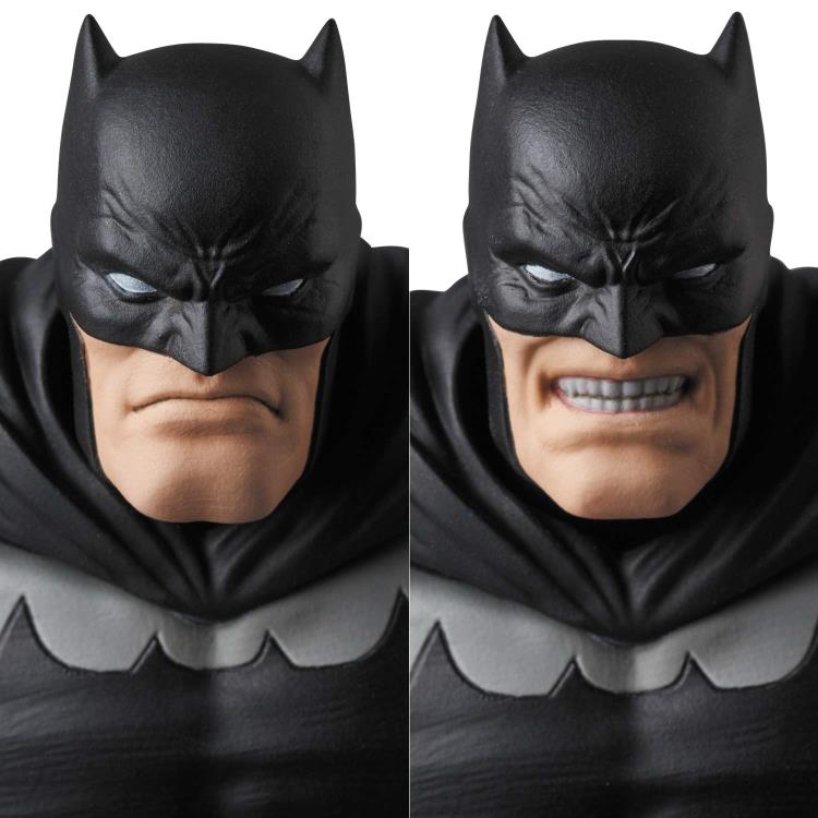 Load image into Gallery viewer, MAFEX Batman - Batman: The Dark Knight Returns No.106 (Reissue)
