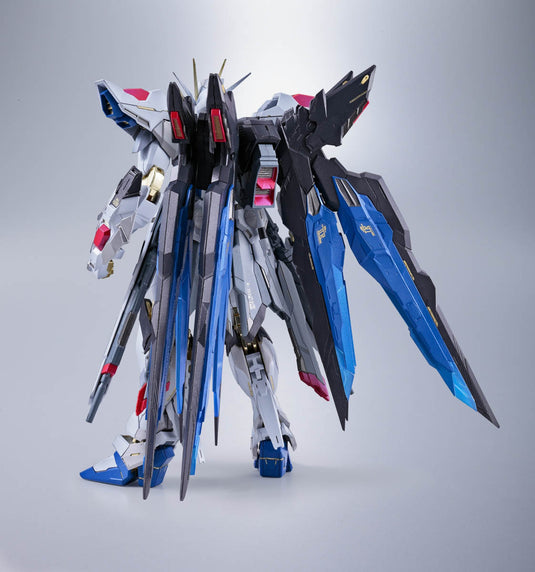 Bandai - Metal Build: Mobile Suit Gundam SEED DESTINY - Strike Freedom Gundam (Revival Version)