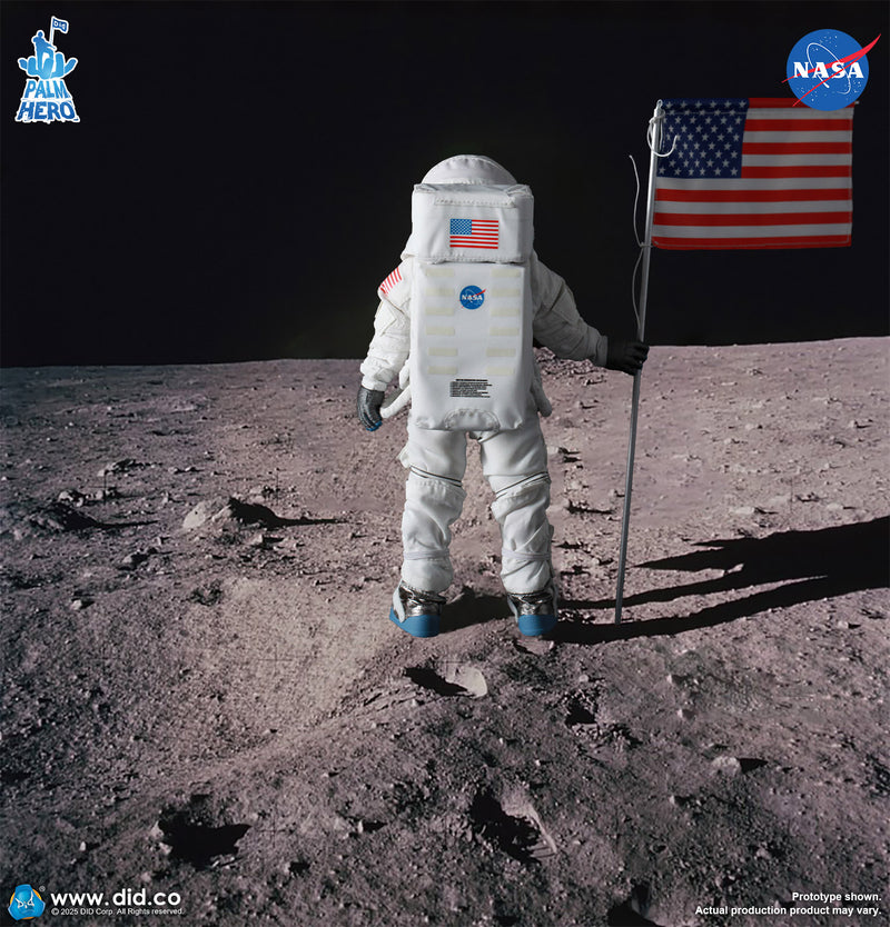 Load image into Gallery viewer, DID - 1/12 Palm Hero Series Apollo 11 Astronauts - Michael Collins
