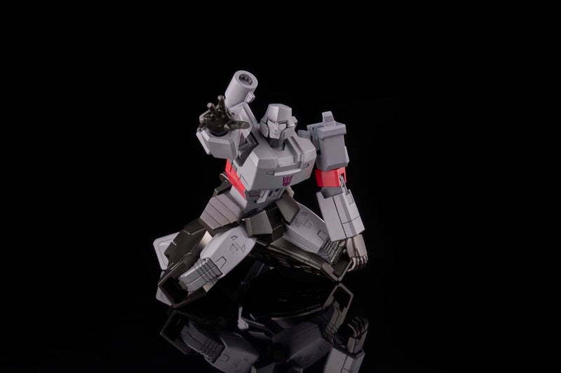 Load image into Gallery viewer, Flame Toys - Furai Model 39 - Megatron (G1 Version) Model Kit
