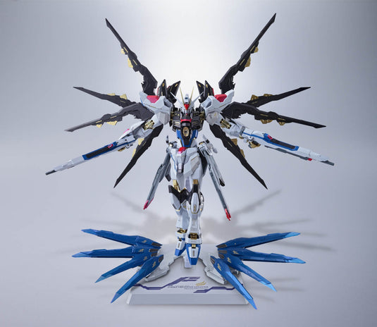 Bandai - Metal Build: Mobile Suit Gundam SEED DESTINY - Strike Freedom Gundam (Revival Version)