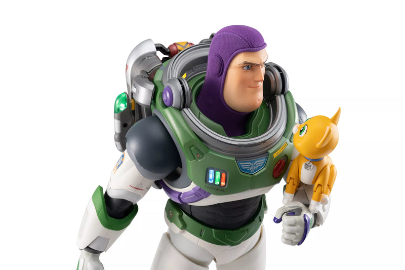 Load image into Gallery viewer, Robosen - Disney&#39;s Lightyear: Buzz Lightyear Space Ranger Alpha
