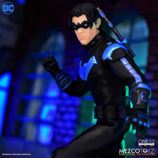 Mezco Toyz - One 12 DC Comics - Nightwing