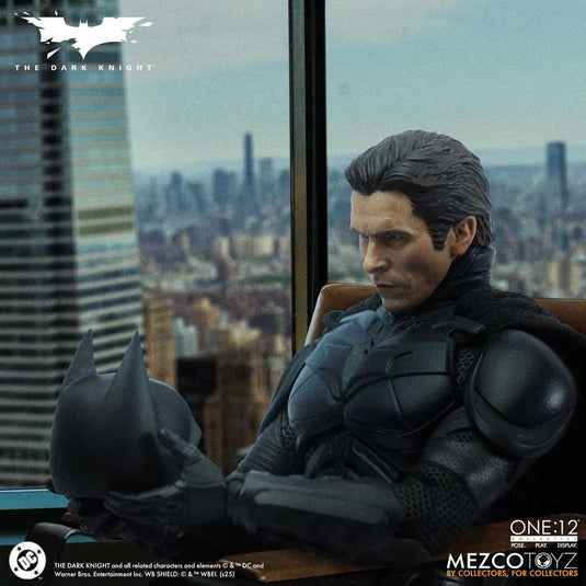 Mezco Toyz - One 12 The Dark Knight - Batman