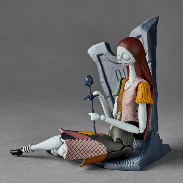 Load image into Gallery viewer, Kaiyodo - Revoltech NR040 - The Nightmare Before Christmas - Sally
