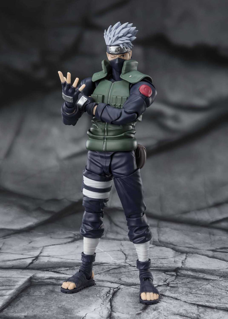Load image into Gallery viewer, Bandai - S.H.Figuarts - Naruto Shippuden - Kakashi Hatake (The Famed Sharingan Hero) (2027 Reissue)
