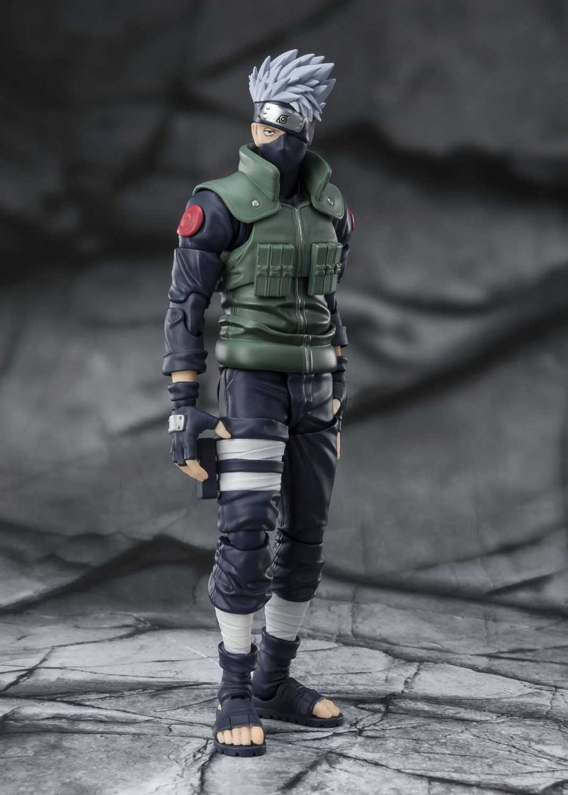 Load image into Gallery viewer, Bandai - S.H.Figuarts - Naruto Shippuden - Kakashi Hatake (The Famed Sharingan Hero) (2027 Reissue)
