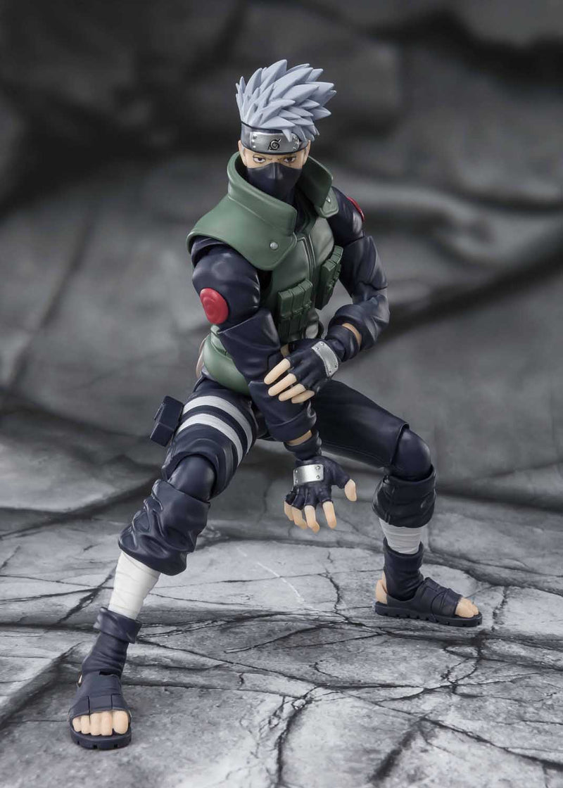 Load image into Gallery viewer, Bandai - S.H.Figuarts - Naruto Shippuden - Kakashi Hatake (The Famed Sharingan Hero) (2027 Reissue)
