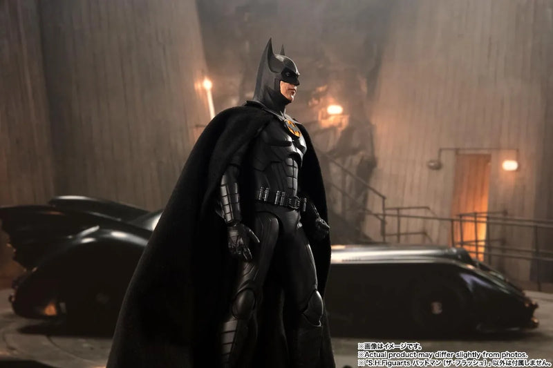 Load image into Gallery viewer, Bandai - S.H.Figuarts - The Flash (2023) - Batman
