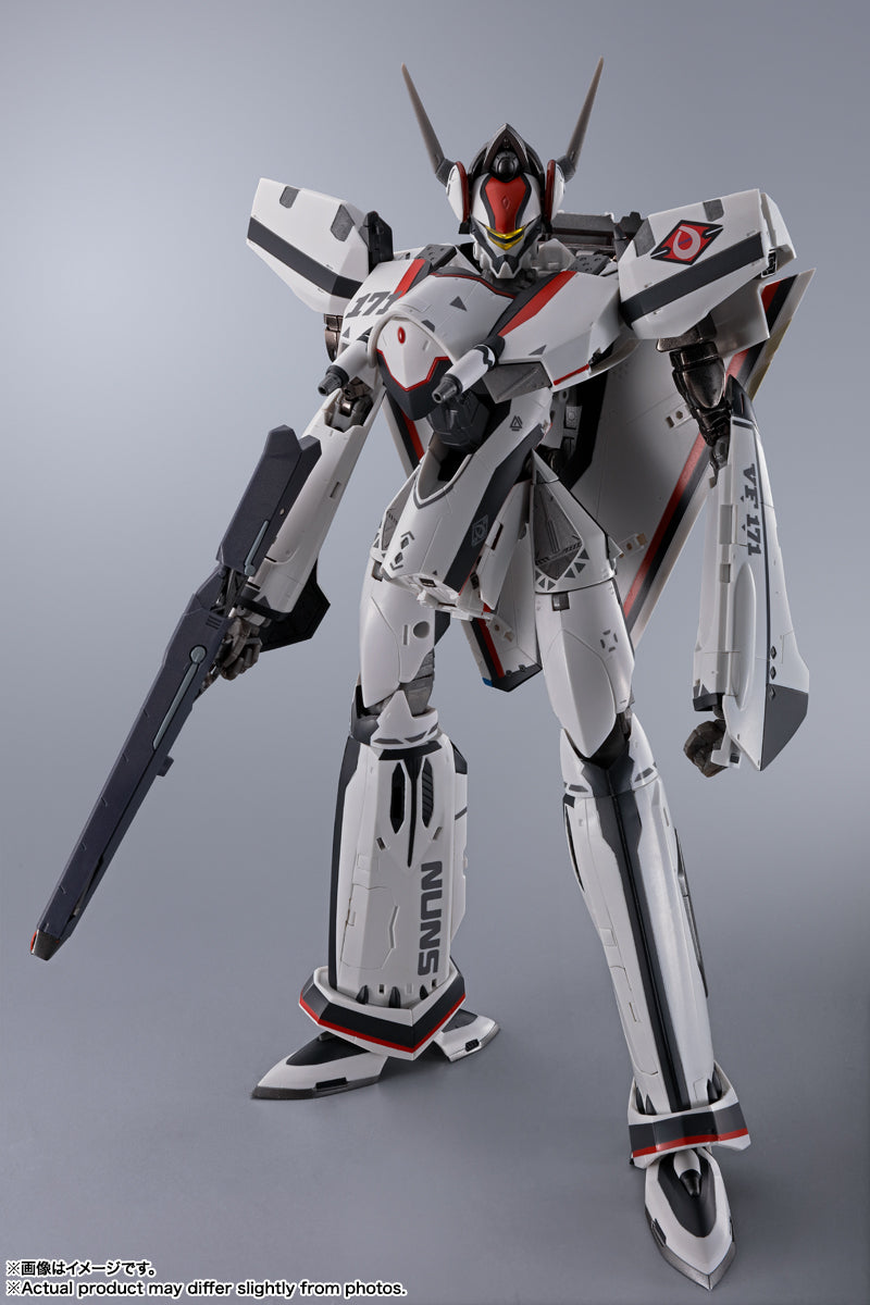 Load image into Gallery viewer, Bandai - Macross Frontier DX Chogokin - VF-171EX Armored Nightmare Plus EX (Alto Saotome Use) Revival Ver.
