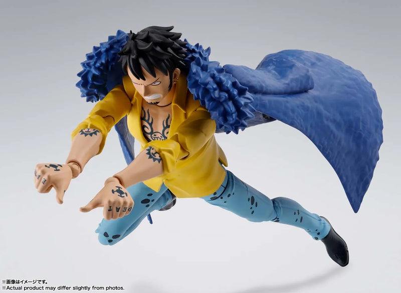 Load image into Gallery viewer, Bandai - S.H.Figuarts - One Piece: Trafalgar Law (The Raid on Onigashima)
