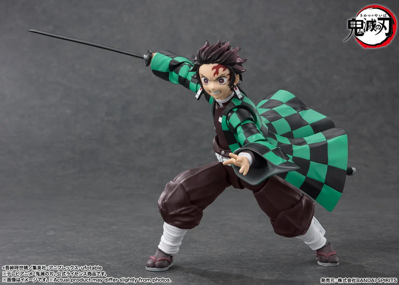 Load image into Gallery viewer, Bandai - S.H.Figuarts - Demon Slayer Kimetsu no Yaiba - Tanjiro Kamado
