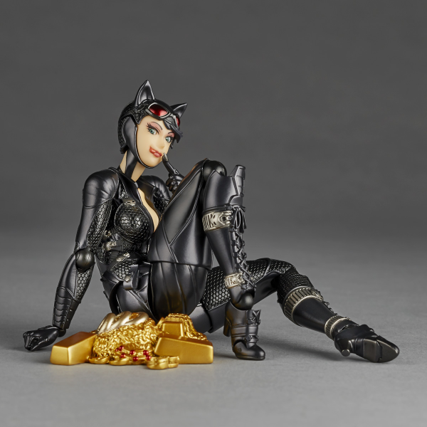 Load image into Gallery viewer, Kaiyodo - Amazing Yamaguchi - Revoltech NR022 - Cat Woman
