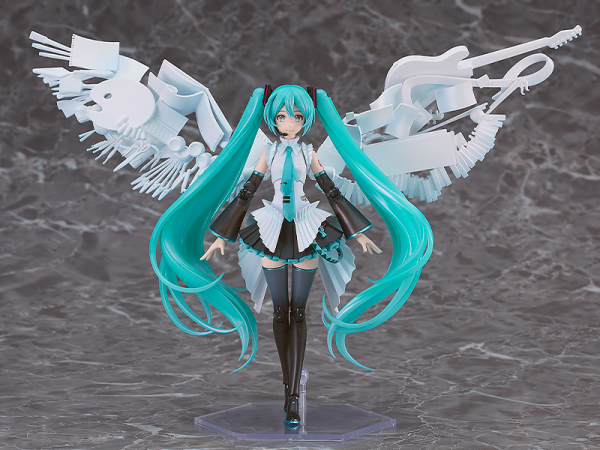 Load image into Gallery viewer, Max Factory - PLAMATEA - Hatsune Miku (Happy 16th Birthday Ver.) Model Kit
