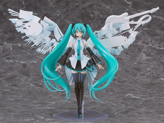 Max Factory - PLAMATEA - Hatsune Miku (Happy 16th Birthday Ver.) Model Kit