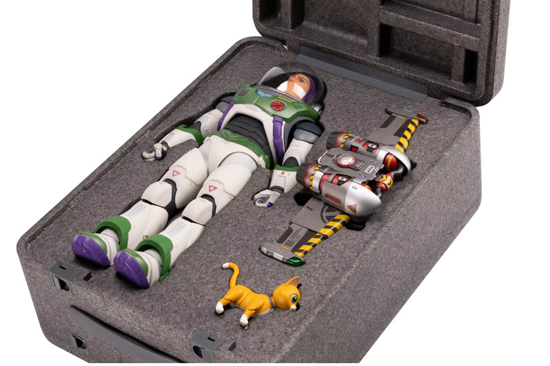 Load image into Gallery viewer, Robosen - Disney&#39;s Lightyear: Buzz Lightyear Space Ranger Alpha
