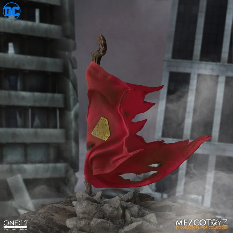 Load image into Gallery viewer, Mezco Toyz - One 12 DC Comics - Superman (Recovery Suit)
