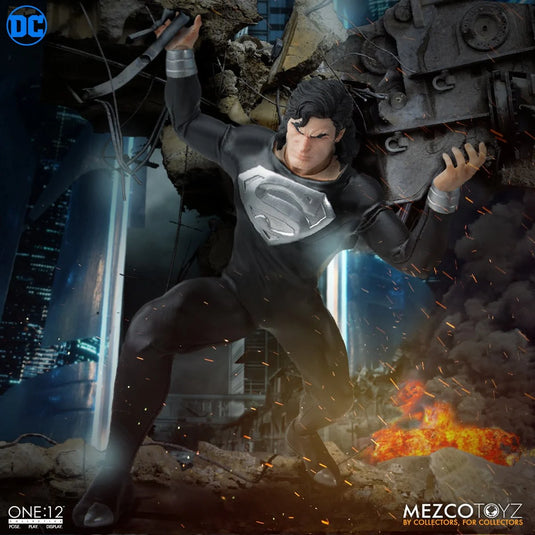 Mezco Toyz - One 12 DC Comics - Superman (Recovery Suit)
