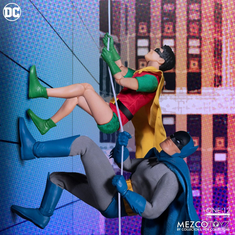 Load image into Gallery viewer, Mezco Toyz - One 12 DC Comics - Robin (Golden Age Edition)
