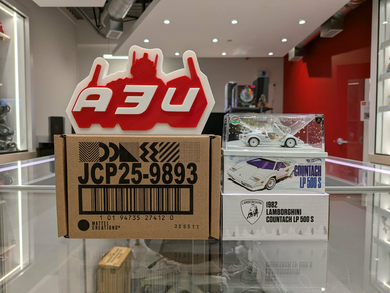 RLC Exclusive 1982 Lamborghini Countach LP 500 S (Holiday Edition)