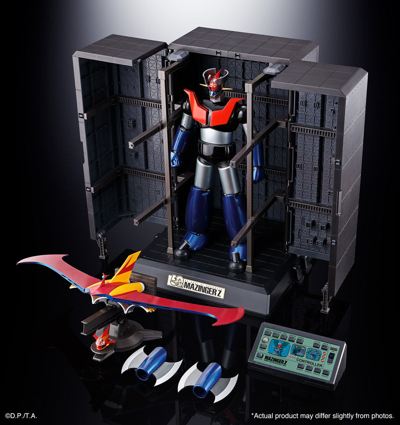 Load image into Gallery viewer, Bandai - Soul of Chogokin DX - Mazinger Z - Mazinger Z (50th Anniversary Ver.)
