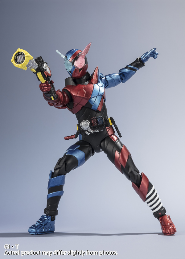 Load image into Gallery viewer, Bandai - S.H.Figuarts - Kamen Rider Build - Kamen Rider Build (RabbitTank Form) (Heisei Generations Edition)
