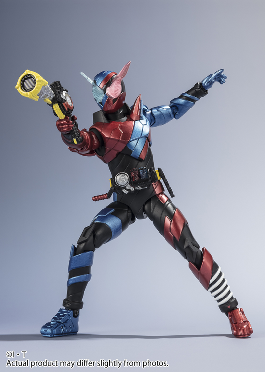 Bandai - S.H.Figuarts - Kamen Rider Build - Kamen Rider Build (RabbitTank Form) (Heisei Generations Edition)