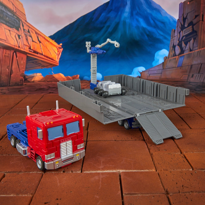 Load image into Gallery viewer, Transformers Studio Series 86 - The Transformers: The Movie Commander Class Optimus Prime 31
