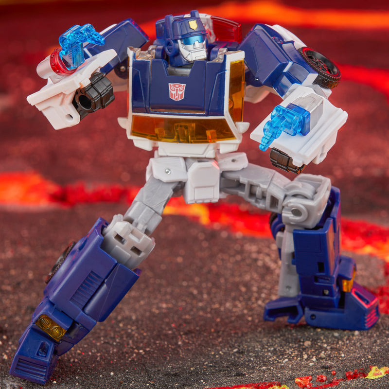 Load image into Gallery viewer, Transformers Generations - Legacy United - Deluxe Class Rescue Bots Universe Autobot Chase
