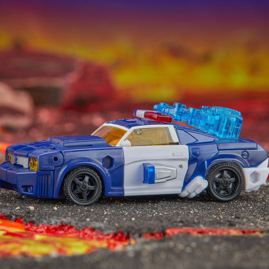 Transformers Generations - Legacy United - Deluxe Class Rescue Bots Universe Autobot Chase