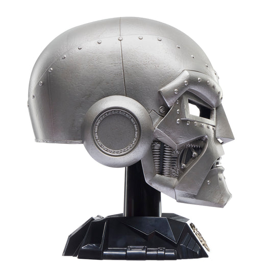 Marvel Legends - Fantastic Four - Doctor Doom 1/1 Scale Wearable Helmet