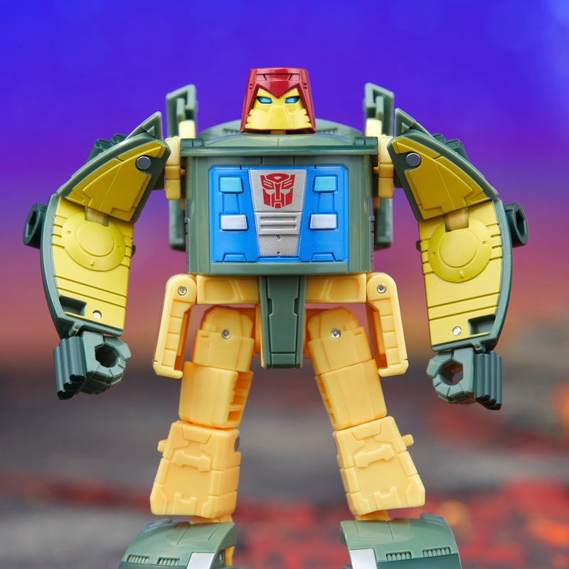 Load image into Gallery viewer, Transformers Generations - Legacy United - Deluxe Autobot Cosmos
