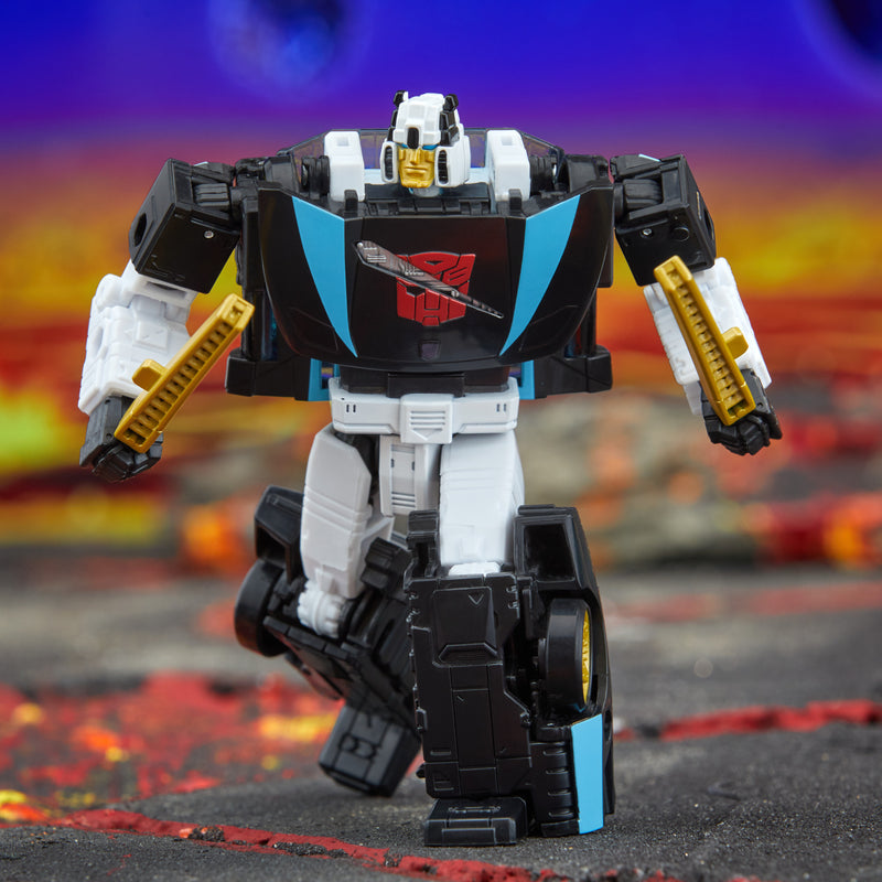 Load image into Gallery viewer, Transformers Generations - Legacy United - Deluxe Armada Universe Wheeljack
