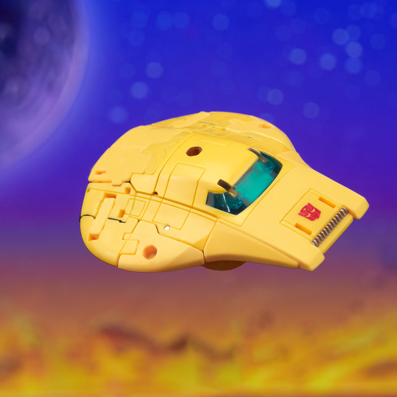 Load image into Gallery viewer, Transformers Generations - Legacy United - Deluxe Origin Bumblebee
