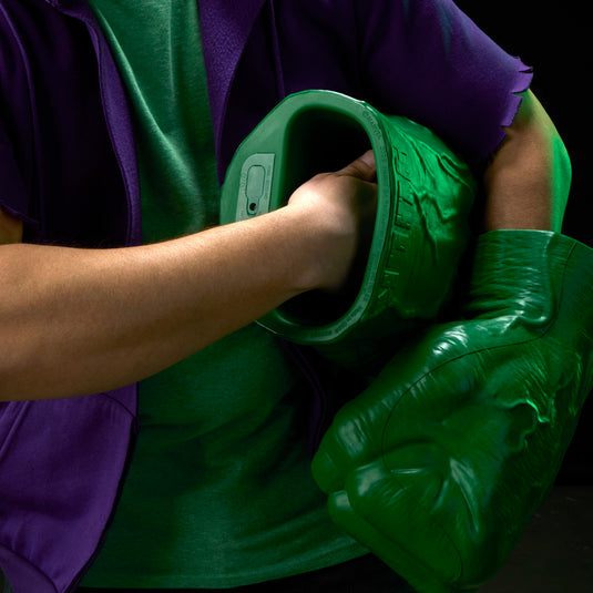 Marvel Legends - Incredible Hulk Premium Roleplay Fists with Smash 'N Bash Sound FX 1/1 Scale Wearable Fists