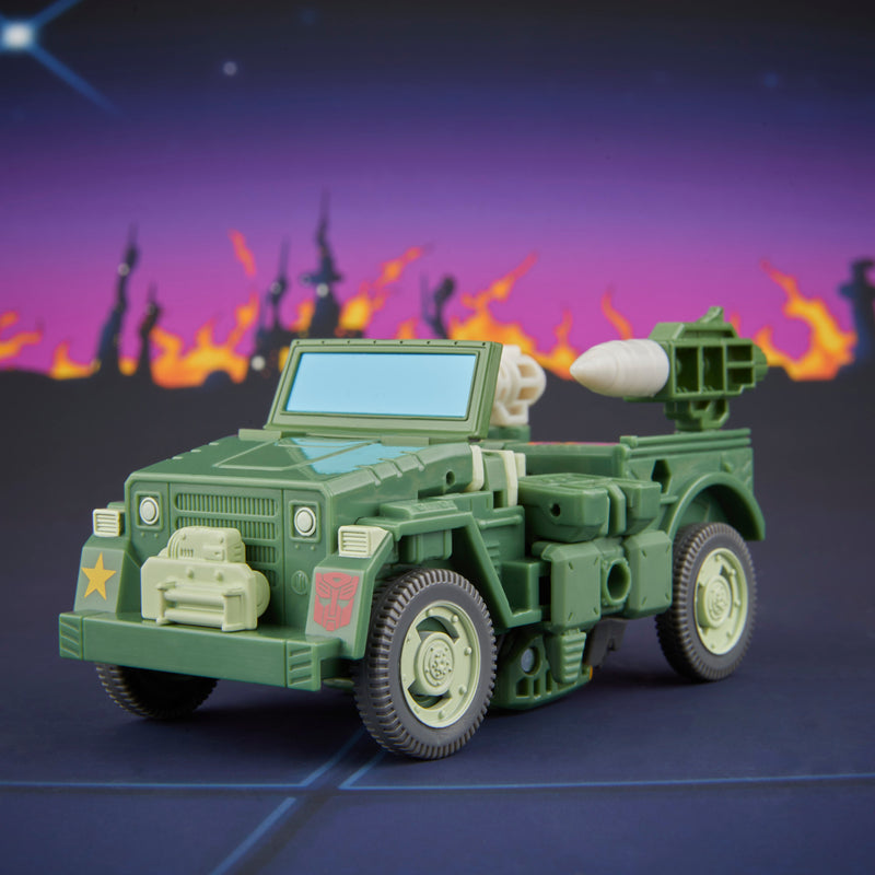 Load image into Gallery viewer, Transformers Studio Series - MTMTE Collection Deluxe Class Autobot Hound
